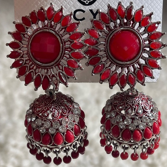 Earrings - Picture 1 of 1